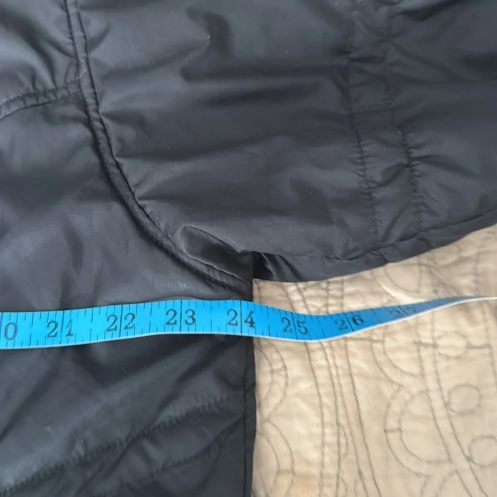 The North Face Men’s Light Weight  Zip Up Jacket